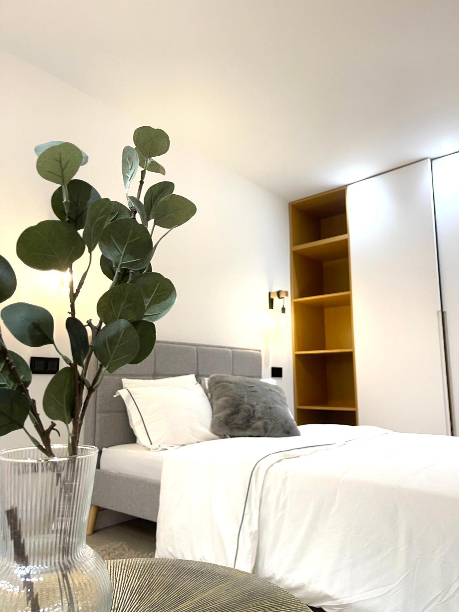 R&K Atocha Apartment Madrid Eksteriør billede